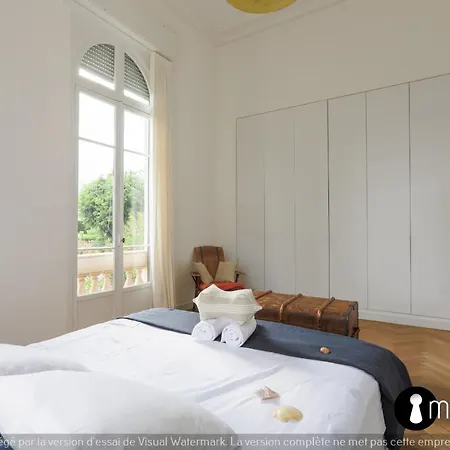 Charming In A Luxury Apartmán